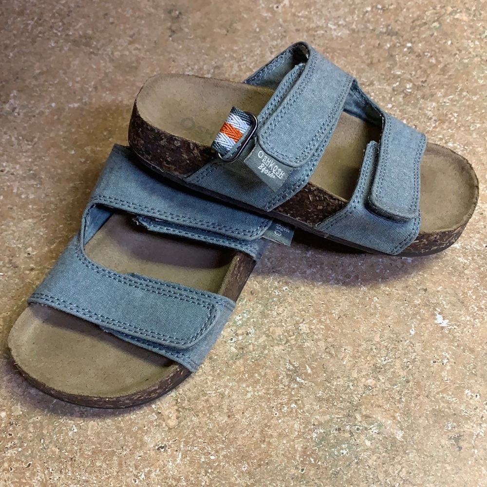 Birkenstock style sandals 9T